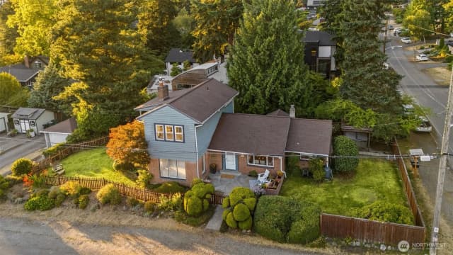 Property photo for 12703 4th Avenue Nw, Seattle photo 3