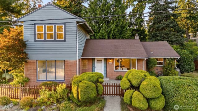 Property photo for 12703 4th Avenue Nw, Seattle photo 2