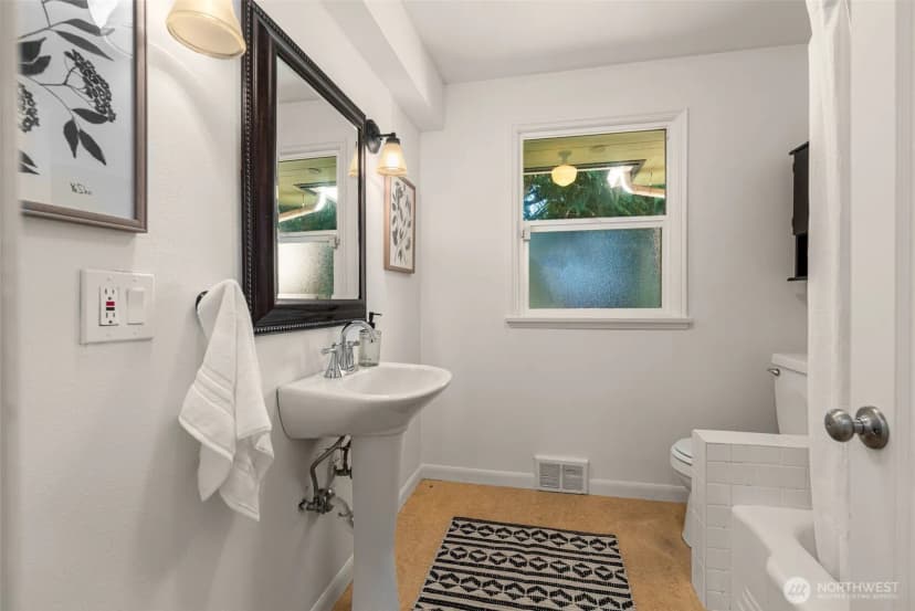 Property photo for 12703 4th Avenue Nw, Seattle photo 13