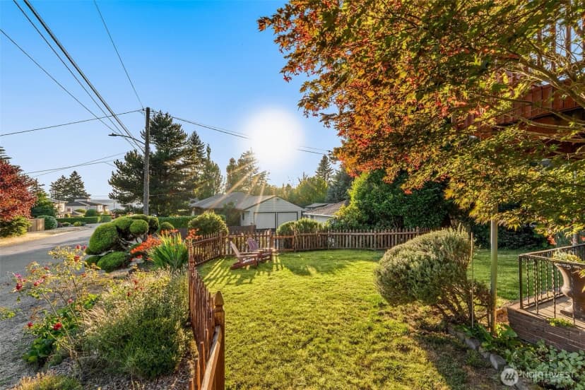 Property photo for 12703 4th Avenue Nw, Seattle photo 33