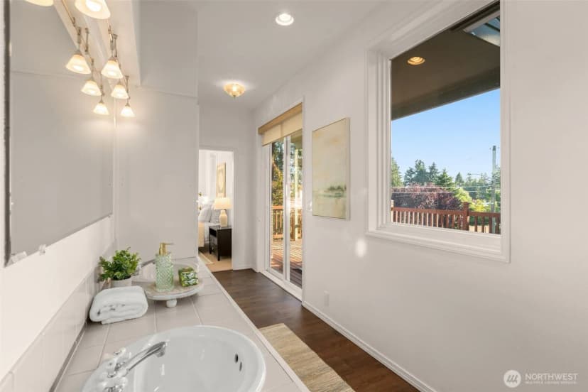 Property photo for 12703 4th Avenue Nw, Seattle photo 17