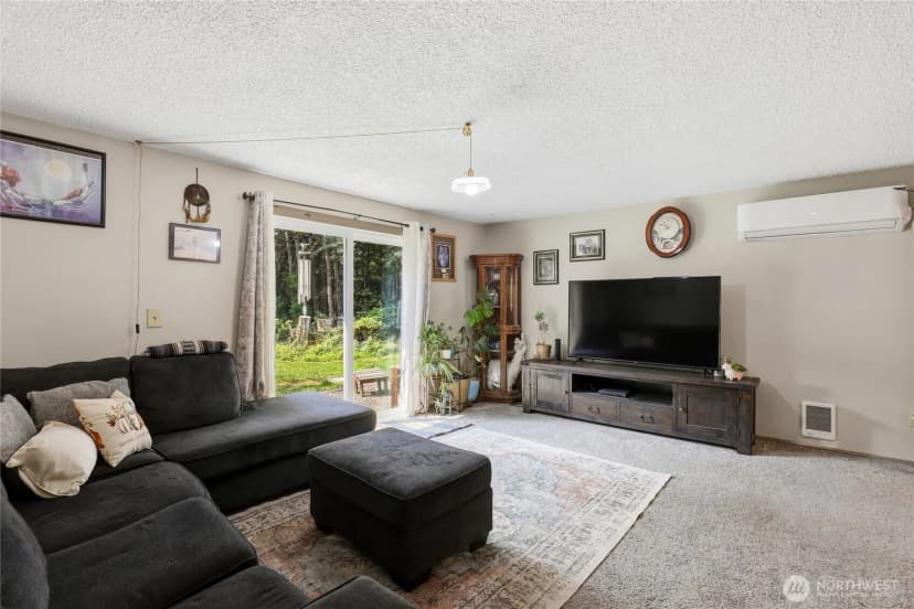 Property photo for 2422 Hennessy Lane, Port Angeles photo 6