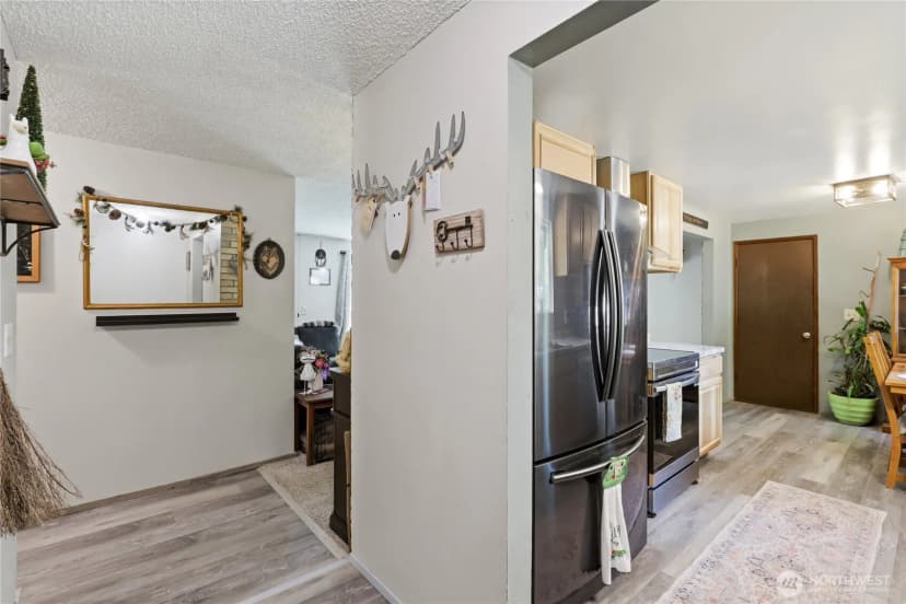 Property photo for 2422 Hennessy Lane, Port Angeles photo 4