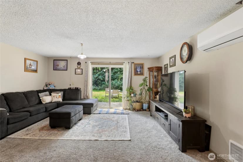 Property photo for 2422 Hennessy Lane, Port Angeles photo 8