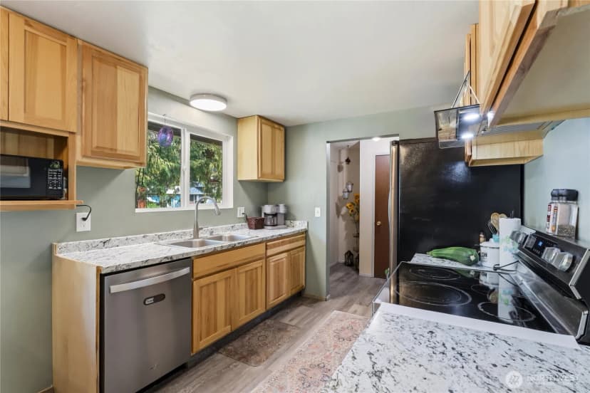 Property photo for 2422 Hennessy Lane, Port Angeles photo 11
