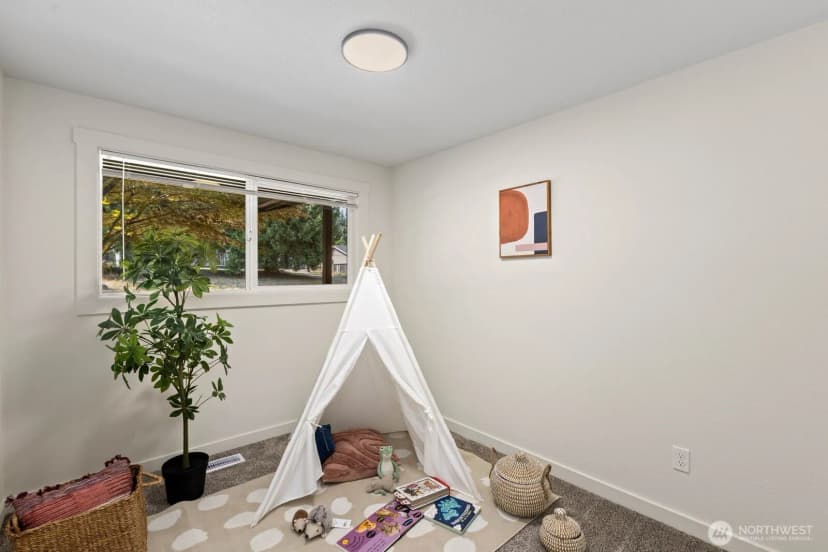 Property photo for 30420 2nd Avenue S, Federal Way photo 16