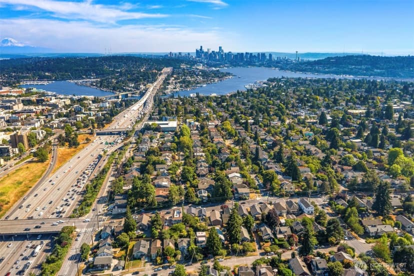 Property photo for 332 Ne 50th Street, Seattle photo 19