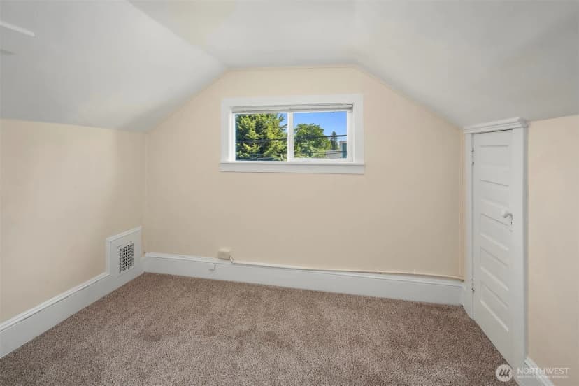 Property photo for 332 Ne 50th Street, Seattle photo 14