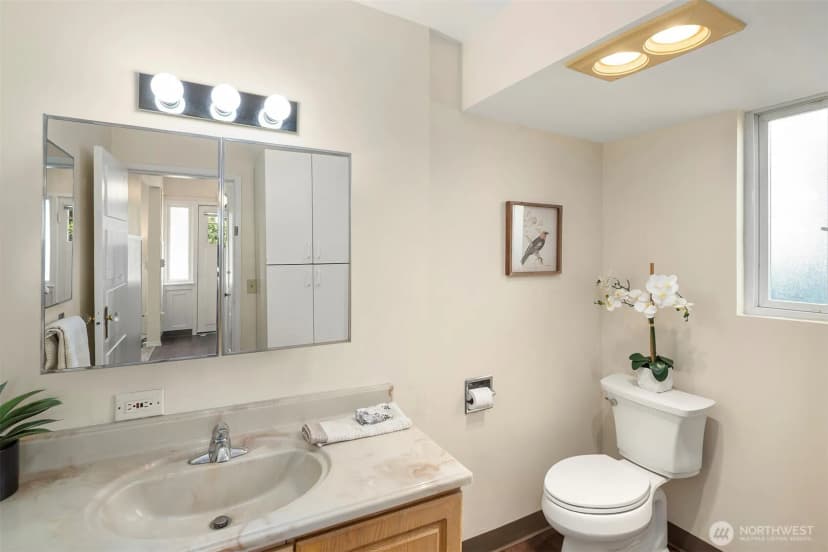 Property photo for 332 Ne 50th Street, Seattle photo 13