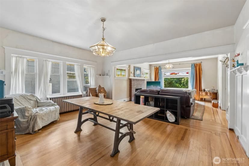 Property photo for 130 29th Avenue, Seattle photo 6