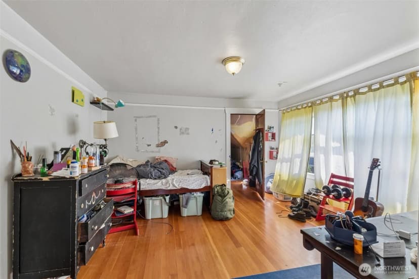 Property photo for 130 29th Avenue, Seattle photo 13