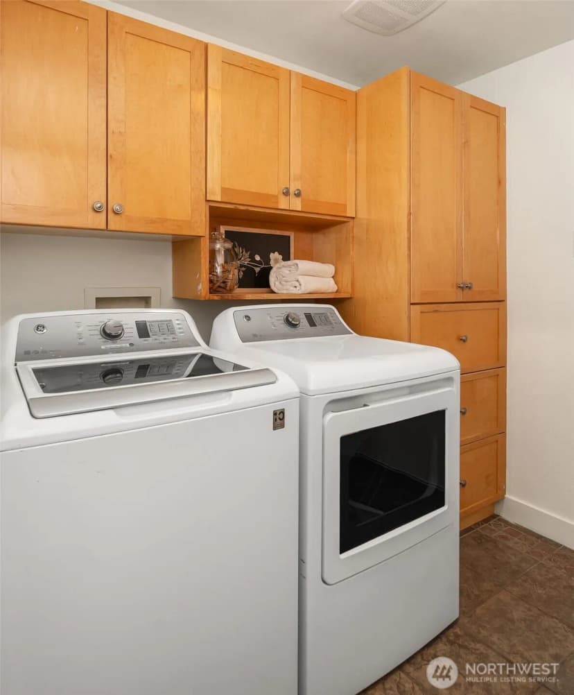 Property photo for 11517 Tyler Place Ne, Bainbridge Island photo 24
