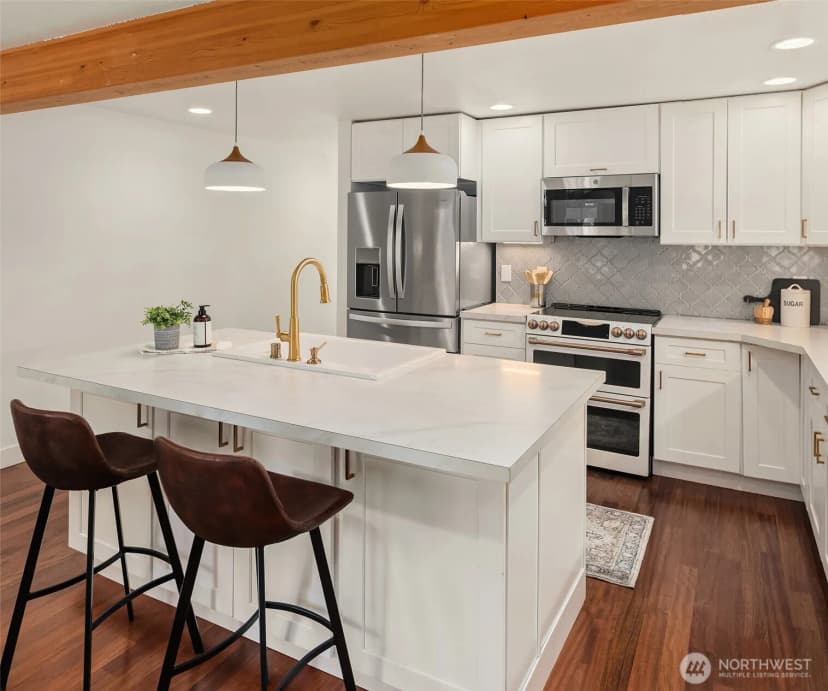 Property photo for 11517 Tyler Place Ne, Bainbridge Island photo 12