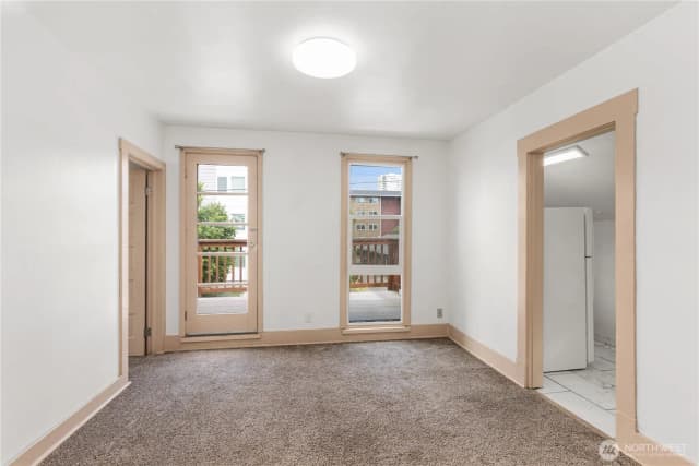 Property photo for 709 Ne 43rd Street, Seattle photo 4