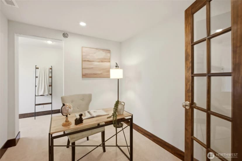 Property photo for 2716 Warren Avenue N, Seattle photo 30