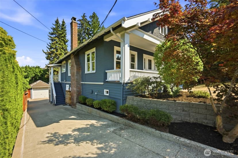 Property photo for 2716 Warren Avenue N, Seattle photo 36