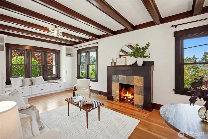 Property photo for 2716 Warren Avenue N, Seattle photo 8