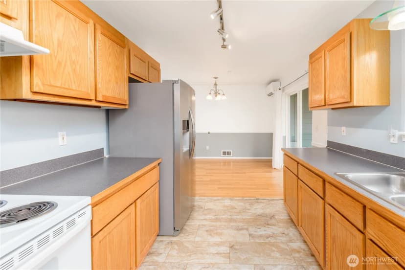 Property photo for 2419 Arbutus Ln, Port Angeles photo 10