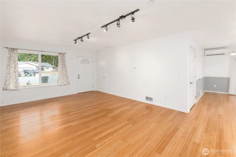 Property photo for 2419 Arbutus Ln, Port Angeles photo 7