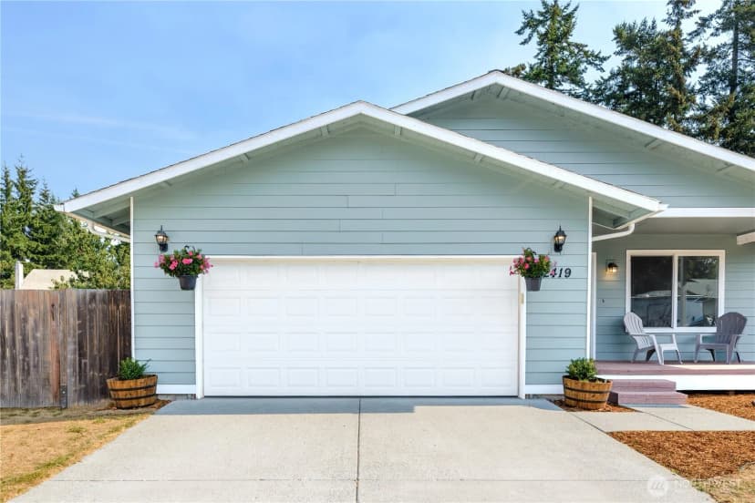 Property photo for 2419 Arbutus Ln, Port Angeles photo 2