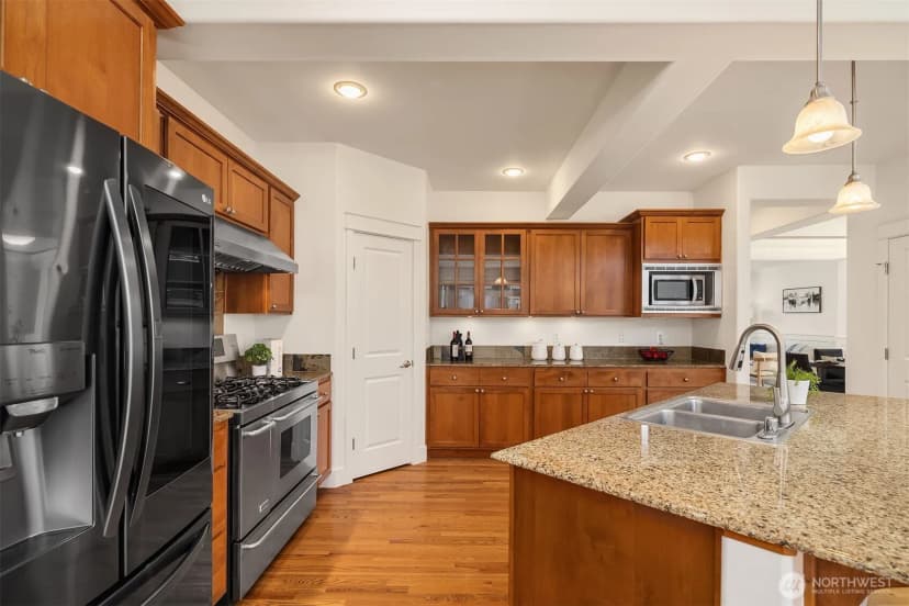 Property photo for 1315 Redmond Place Ne, Renton photo 14