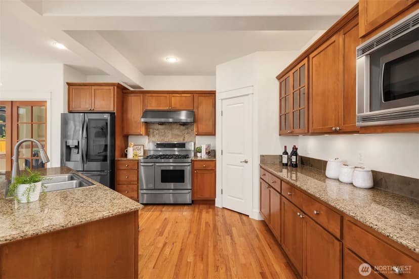 Property photo for 1315 Redmond Place Ne, Renton photo 16