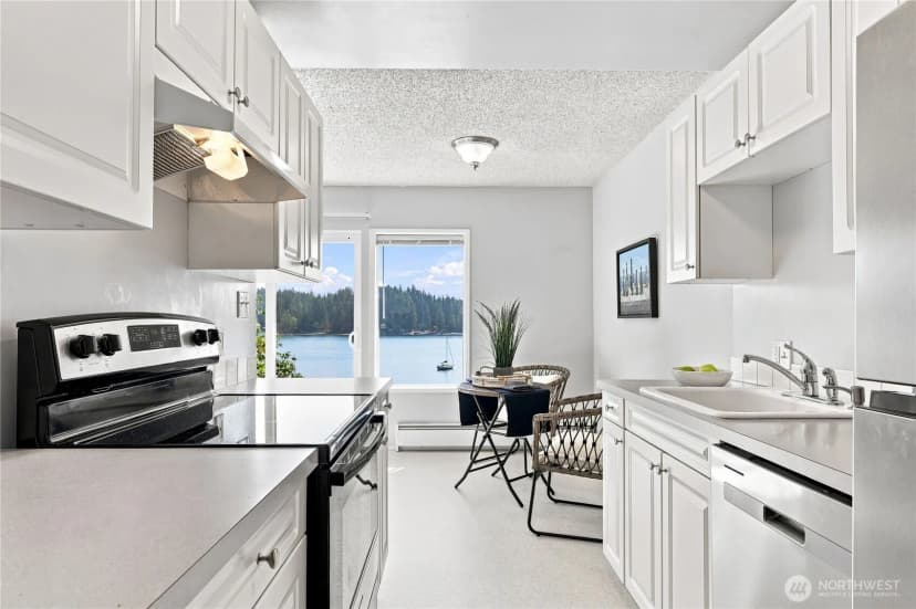Property photo for 924 Shorewood Drive #c28, Bremerton photo 7