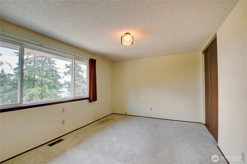 Property photo for 7565 Crescent Lane, Anacortes photo 14