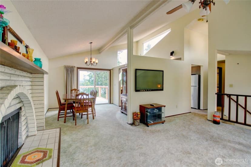 Property photo for 7565 Crescent Lane, Anacortes photo 8