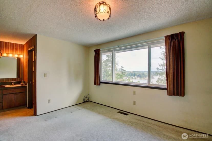 Property photo for 7565 Crescent Lane, Anacortes photo 24