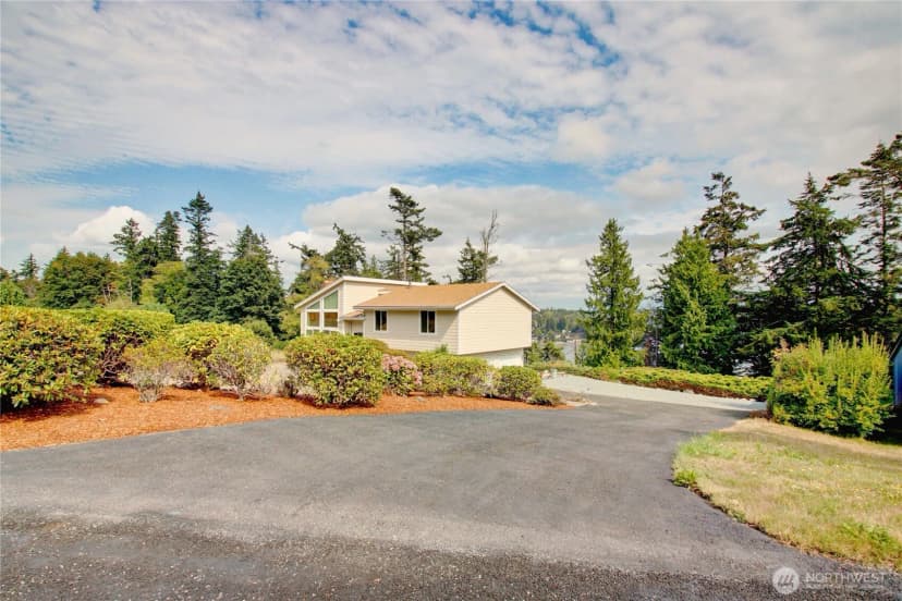 Property photo for 7565 Crescent Lane, Anacortes photo 32