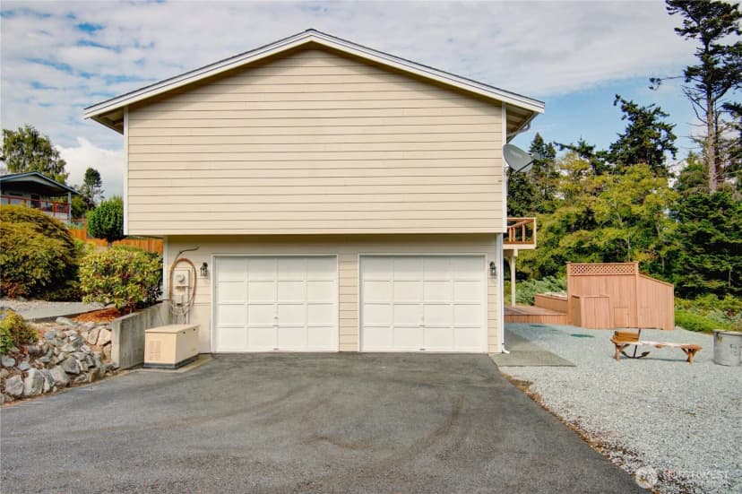 Property photo for 7565 Crescent Lane, Anacortes photo 33