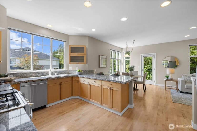Property photo for 6748 161st Avenue Se #a, Bellevue photo 9