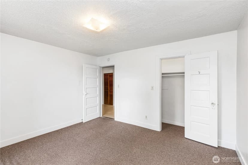 Property photo for 12340 Sand Point Way Ne, Seattle photo 4
