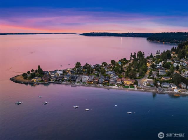 Property photo for 3705 Sw 171st Street, Burien photo 2