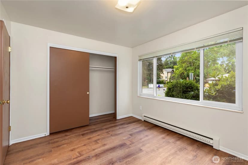 Property photo for 2600 Ne 125th Street, Seattle photo 6