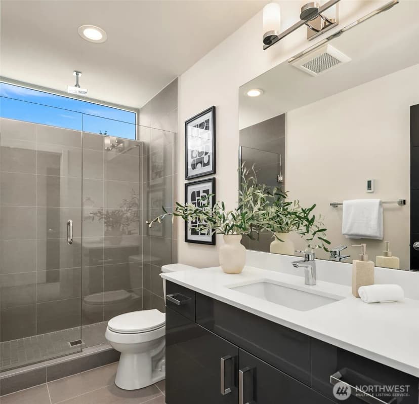 Property photo for 8356 19th Avenue Nw #b, Seattle photo 15