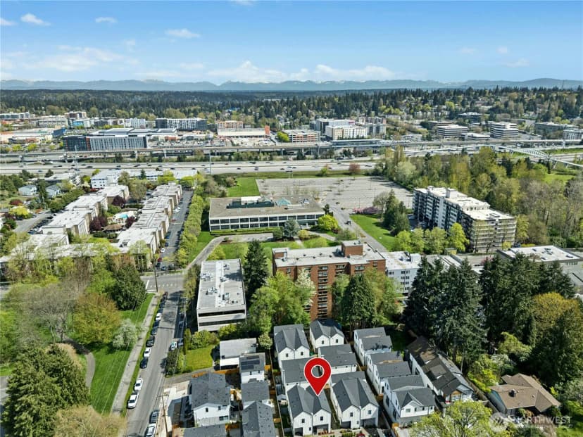 Property photo for 10354 Wallingford Ave N #b, Seattle photo 28