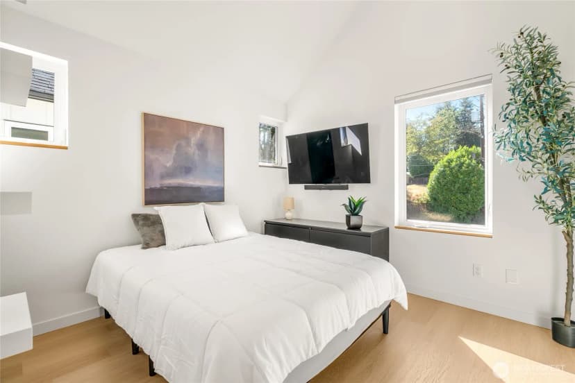 Property photo for 10354 Wallingford Ave N #b, Seattle photo 19