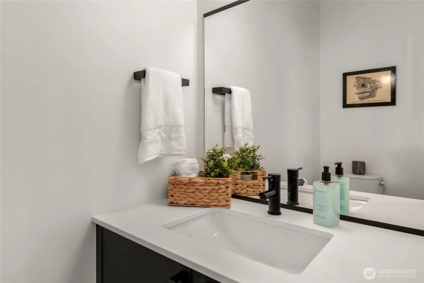 Property photo for 10354 Wallingford Ave N #b, Seattle photo 17