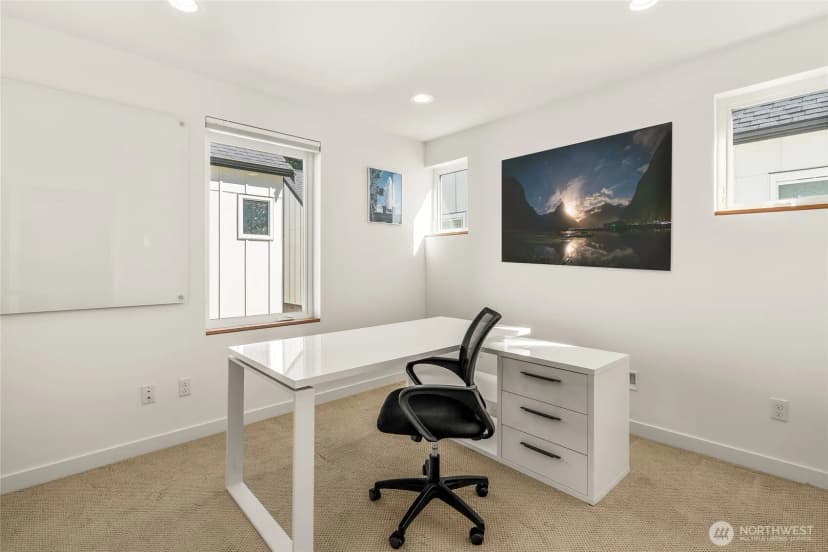 Property photo for 10354 Wallingford Ave N #b, Seattle photo 24