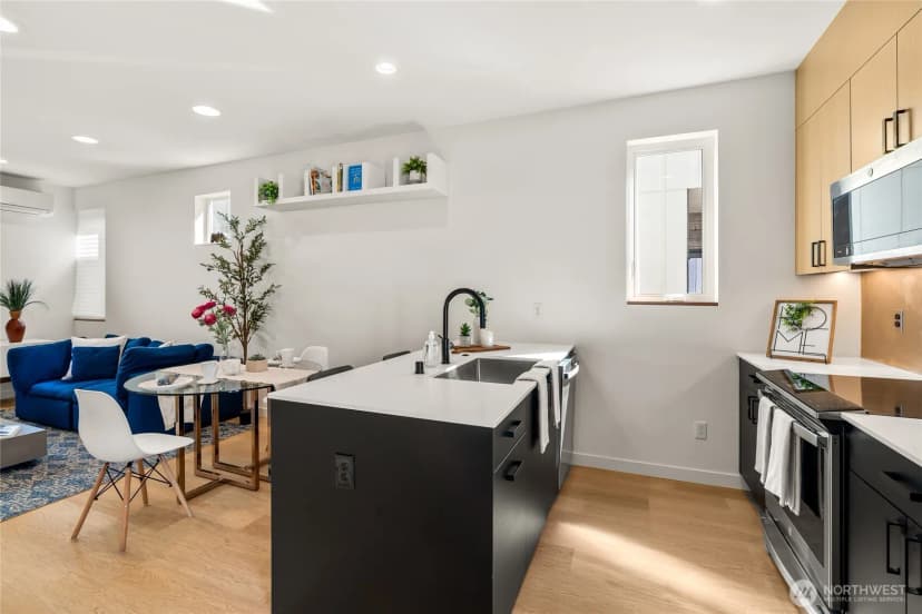 Property photo for 10354 Wallingford Ave N #b, Seattle photo 14