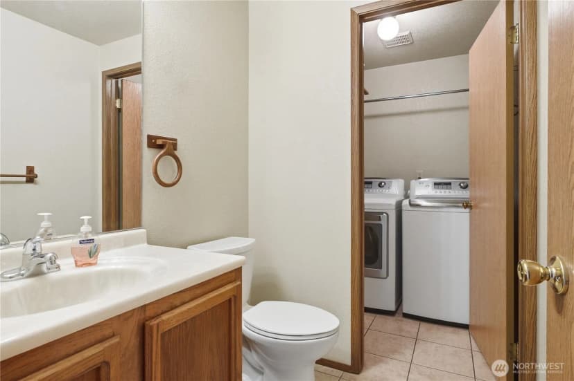 Property photo for 22847 103rd Avenue Se, Kent photo 17