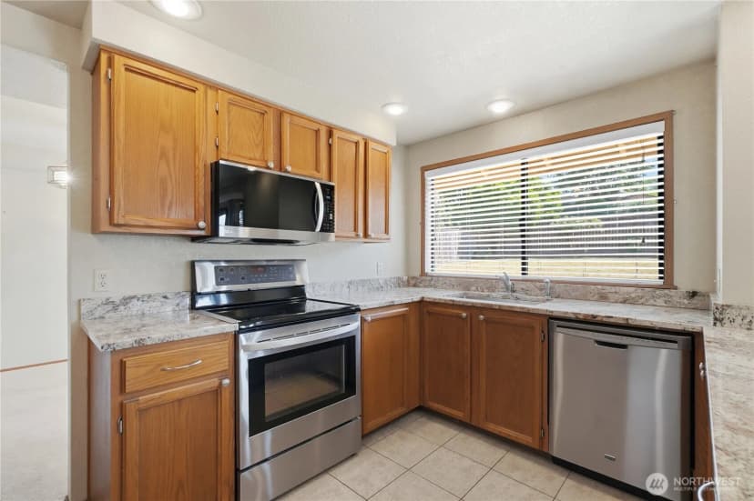 Property photo for 22847 103rd Avenue Se, Kent photo 13
