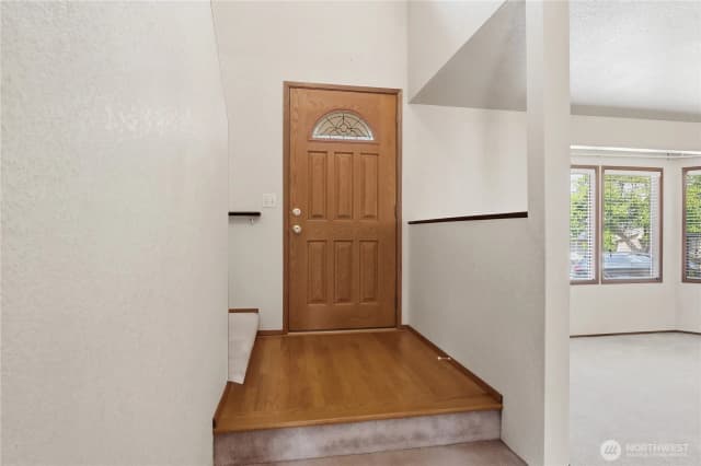 Property photo for 22847 103rd Avenue Se, Kent photo 4