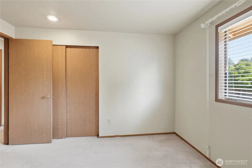 Property photo for 22847 103rd Avenue Se, Kent photo 28
