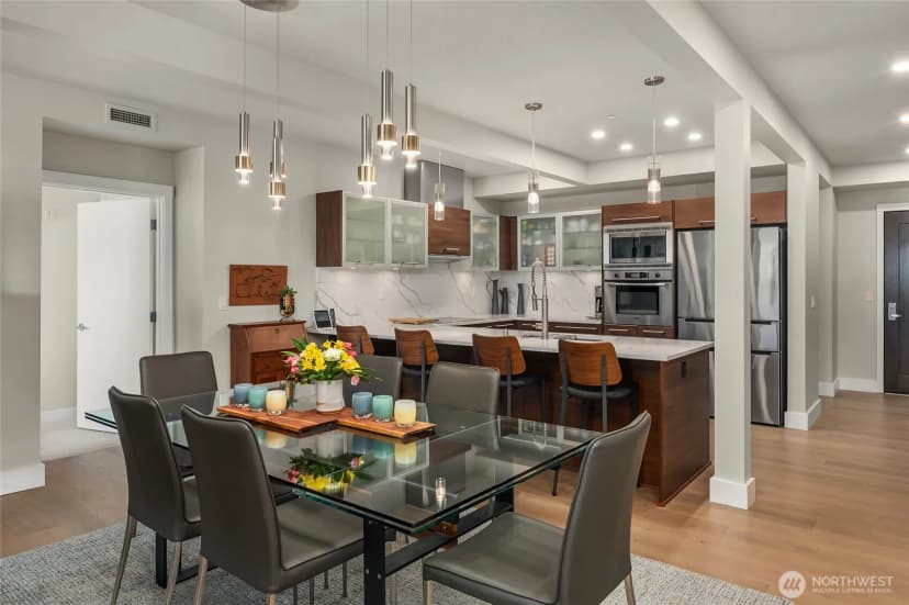 Property photo for 631 Market St W #202, Kirkland photo 8