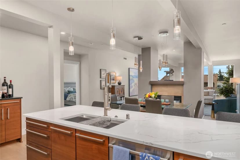 Property photo for 631 Market St W #202, Kirkland photo 12
