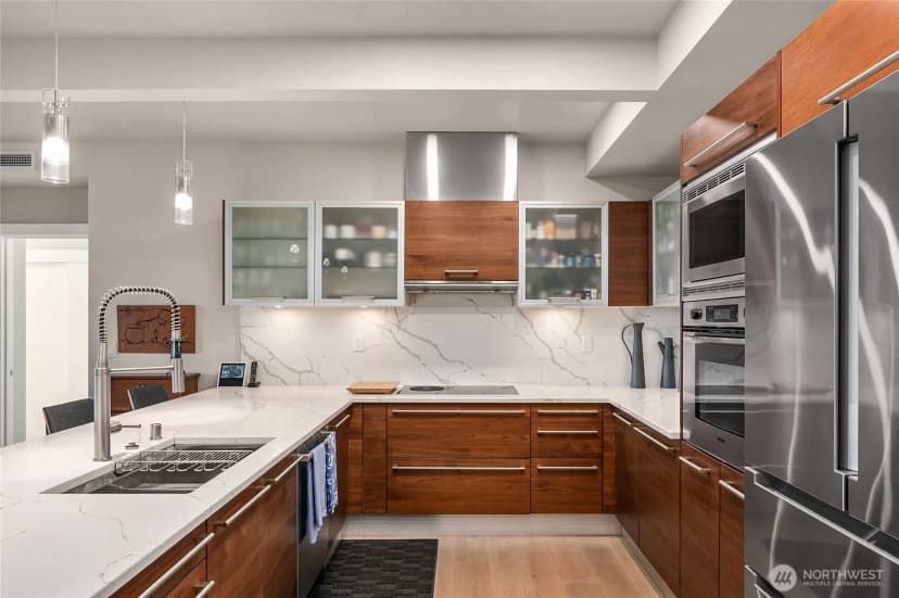 Property photo for 631 Market St W #202, Kirkland photo 9