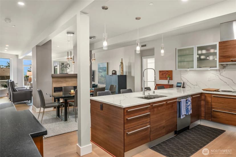Property photo for 631 Market St W #202, Kirkland photo 11